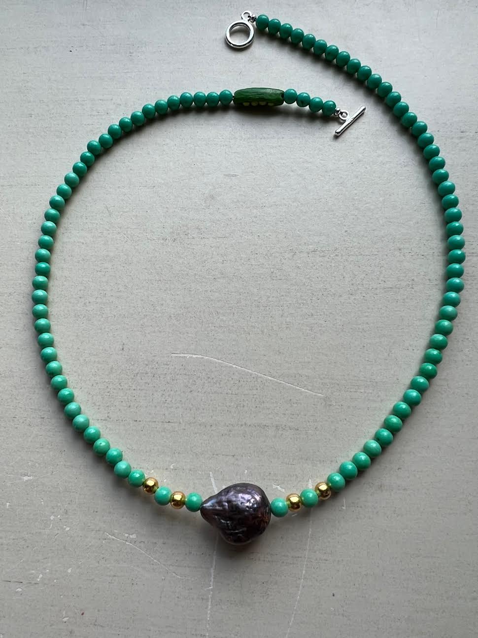 black pearl on green quartz bead necklace