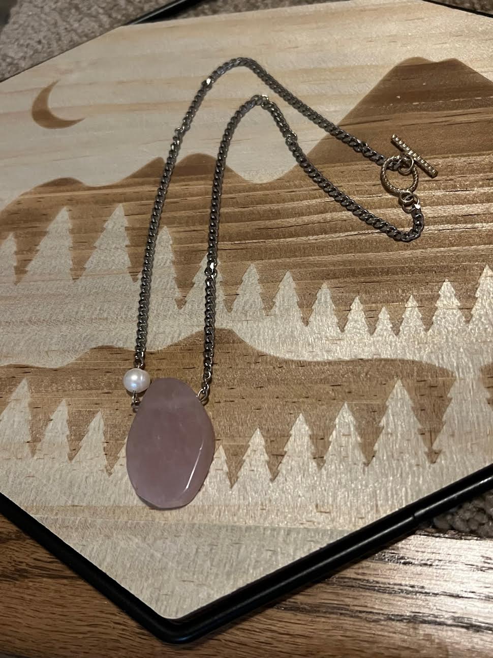 Rose quartz and pearl necklace